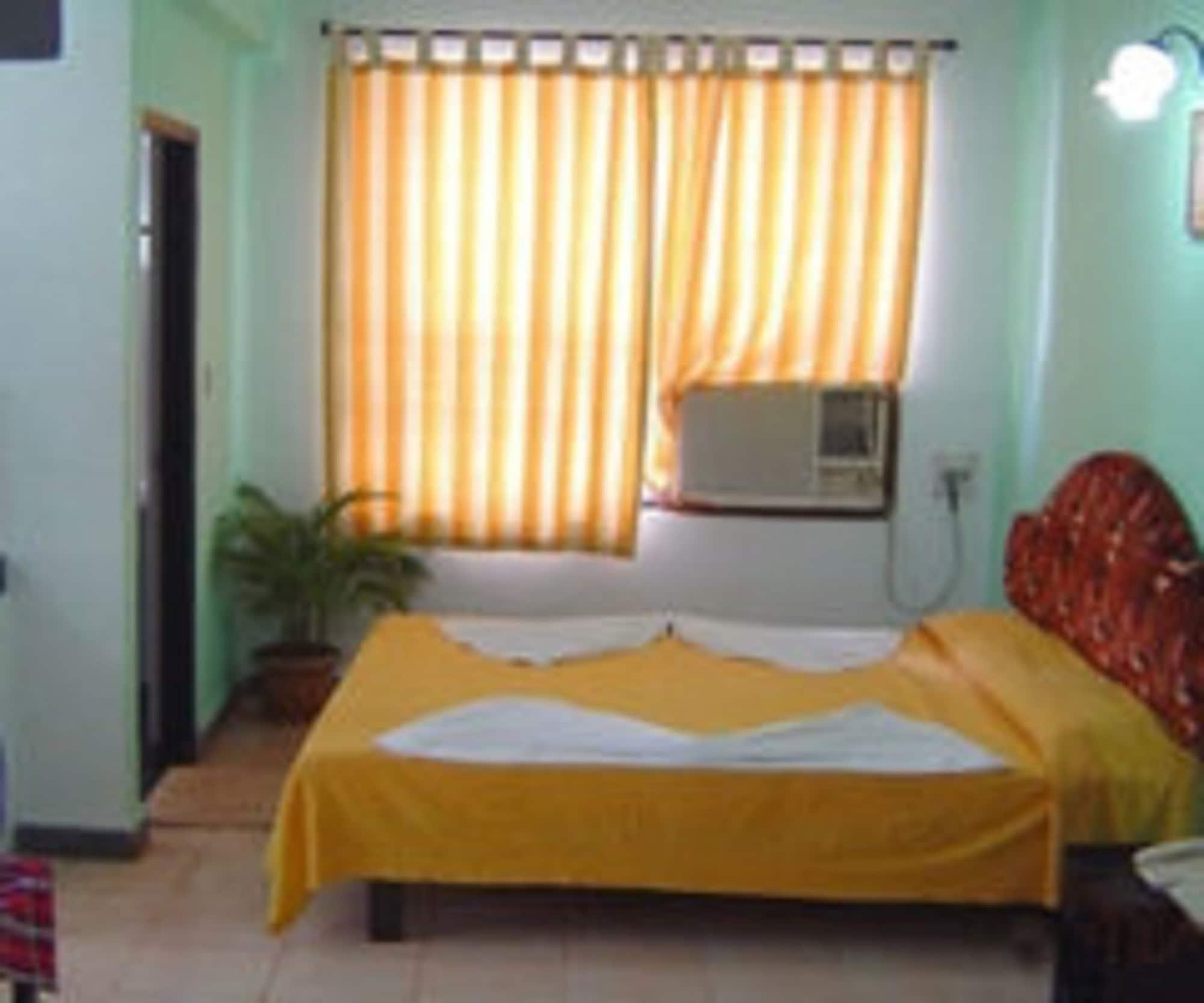 Alor Holiday Resort Калангуте Екстериор снимка