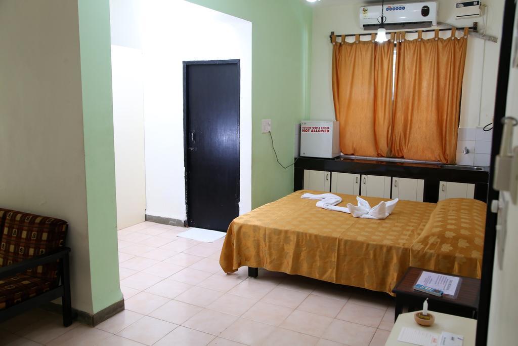 Alor Holiday Resort Калангуте Екстериор снимка