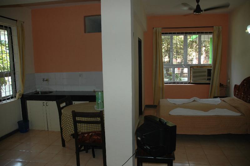 Alor Holiday Resort Калангуте Екстериор снимка